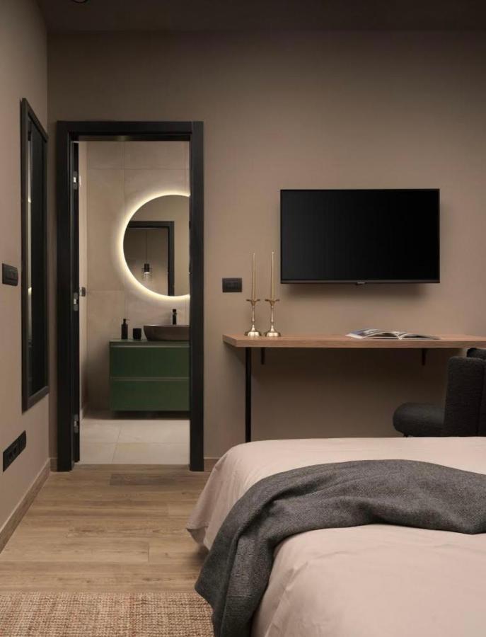 Rooms "Limes" 冯塔纳 客房 照片