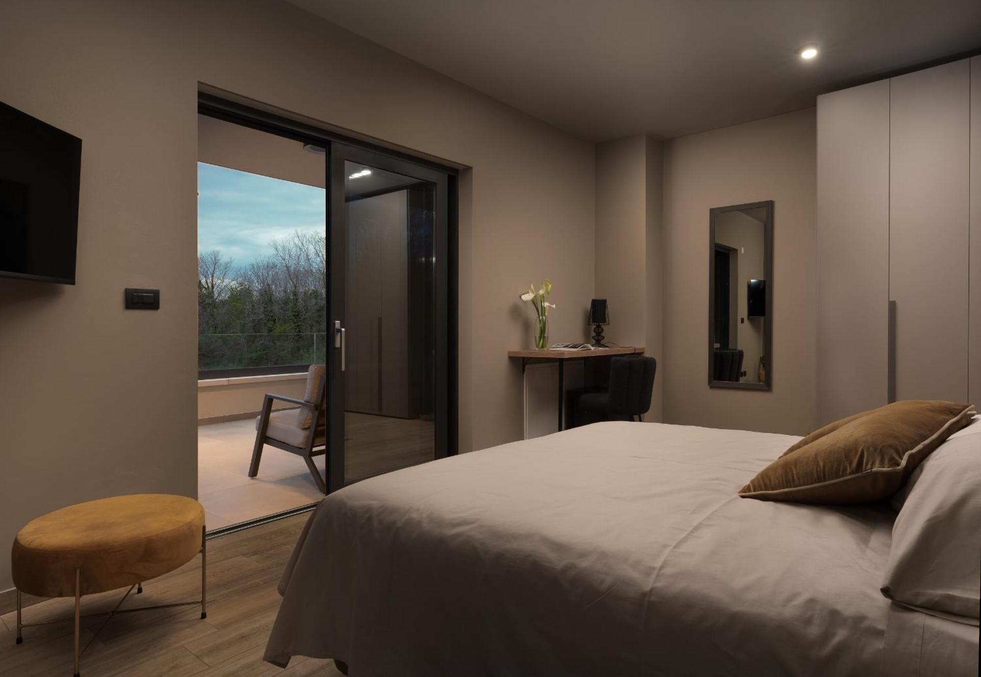 Rooms "Limes" 冯塔纳 客房 照片